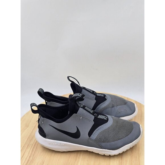Nike Boys Flex Runner AT4662-004 Gray Running Shoes Size 4Y - Picture 1 of 9